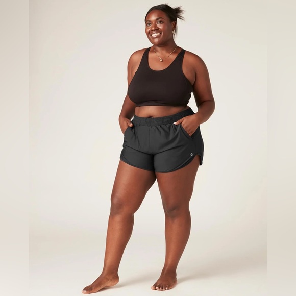 Modibodi Recycled Running Short (Moderate-Heavy) - Picture 4 of 9